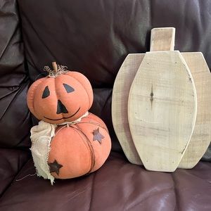 Habitation Box Stuffed double pumpkin and wooden pumpkin
